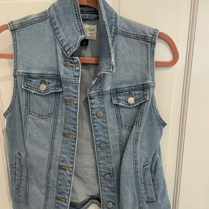 Jean Vest